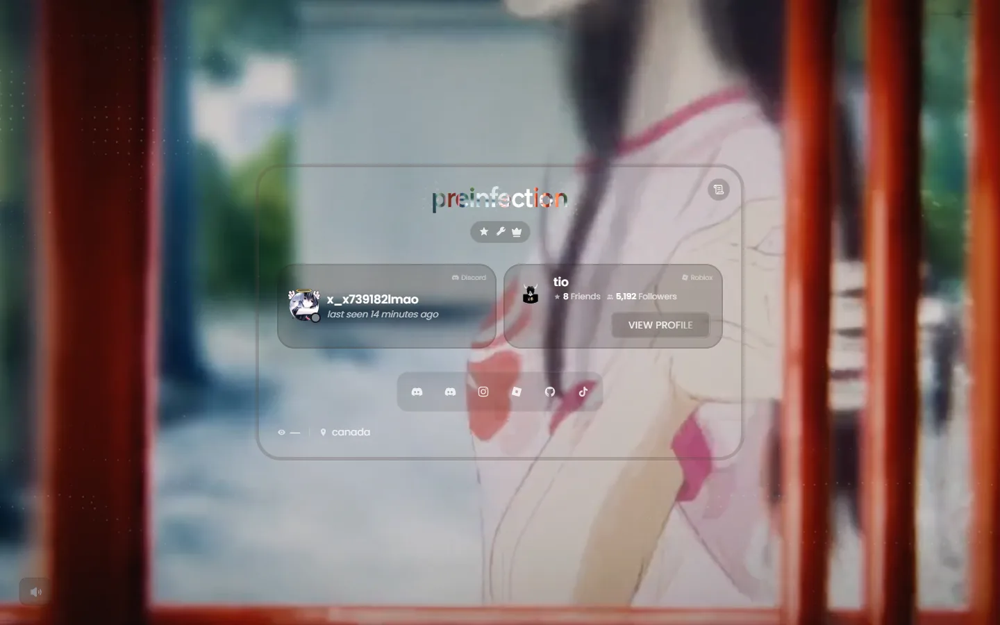Decoration and current Discord profile picture, as it looked at 5f905e11